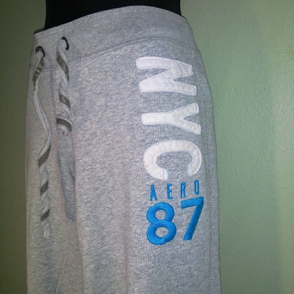 Aeropostale Jogging Pants Gray in Size Medium NWOT - Picture 3 of 5
